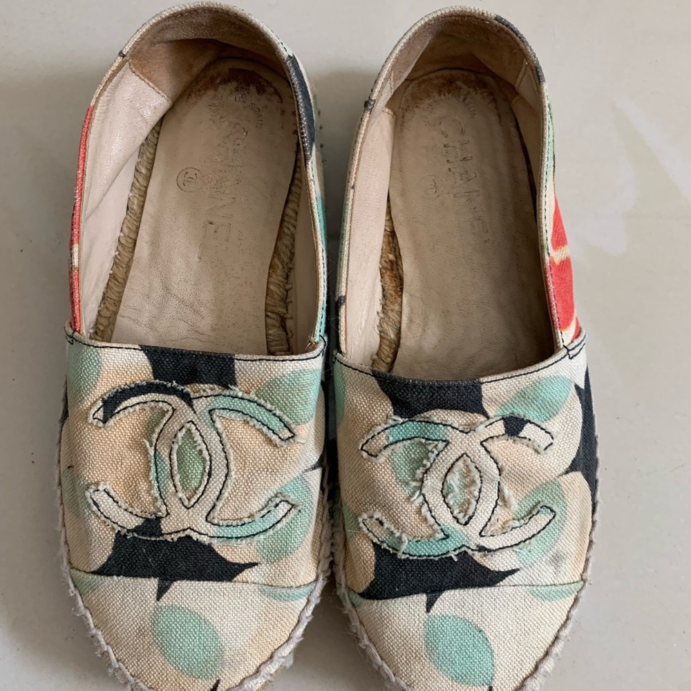 Preowned Authentic Chanel Floral Espadrilles Sz 36